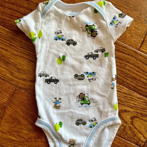 Monkey Themed Onsesie Set - Picture 2 of 5